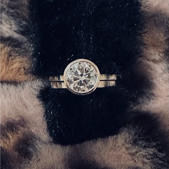 8.0 MM Round Bezel Yellow Gold Moissanite Wedding Set - Picture 6 of 10